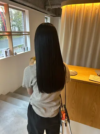 ロング pele 梅田　annex所属・PELEハイトーン shinobuのヘアスタイル