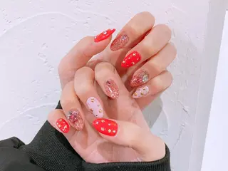 ネイル THECOLORS所属・近貞 莉奈のネイルデザイン
