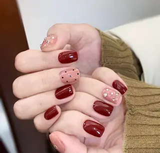 ネイル yurinailsalon所属・萌 モエのネイルデザイン