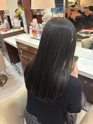 ロング レナーク イスト ひとみのヘアスタイル