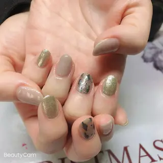 ネイル Guarendo錦糸町店所属・ガレンドウ 白澤 愛子のネイルデザイン