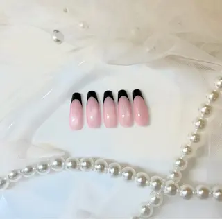 ネイル エミラボーテ 心斎橋店所属・ODA HIMARIのネイルデザイン