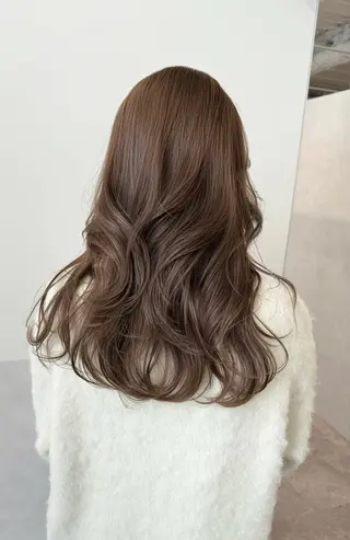 セミロング カラー 透明感カラー 🪽AYAKAのヘアスタイル