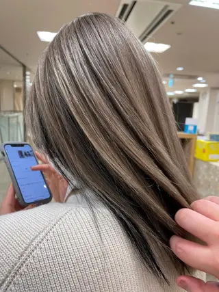 ロング カラー 🍀自然＆長持ち♪ 縮毛矯正の匠✨️のヘアスタイル