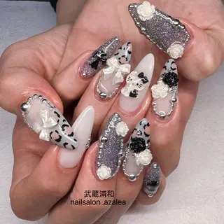 ネイル R inのネイルデザイン