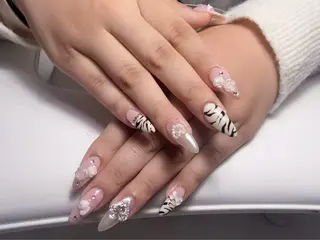 ネイル J&C Nail Salon吉祥寺所属・YU KIのネイルデザイン