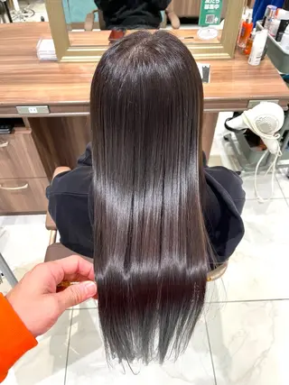 ロング 🌟縮毛矯正/髪質改 善🌟赤嶺智偉のヘアスタイル