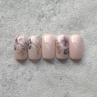 ネイル atelier　FIORITURA所属・FIORITURA aiのネイルデザイン