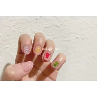 ネイル nail salon tina.所属・中山 はづきのネイルデザイン