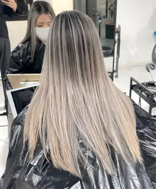 ロング 神戸でブリーチなら puty/レイヤーのヘアスタイル