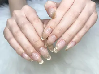 ネイル アイズ渋谷店所属・アイズ~is~渋谷店 hiyo🐈‍⬛のネイルデザイン