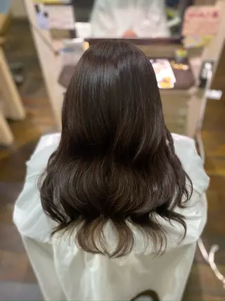 カラー 富田 華代のヘアスタイル