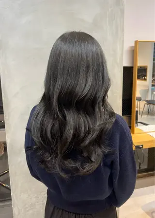 セミロング カラー しずく🤍🧸 / fifthパーマのヘアスタイル