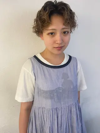 ショート カラー パーマ 森貴裕/ベージュ/ パーマ/オリーブのヘアスタイル