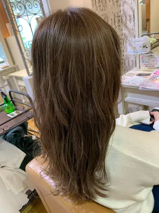 ロング パーマ 奥野 理香子のヘアスタイル