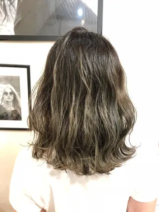 ミディアム カラー 成田 恭介のヘアスタイル