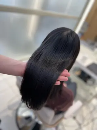 セミロング 𝐑𝐞𝐨/透明感 𝐜𝐨𝐥𝐨𝐫のヘアスタイル