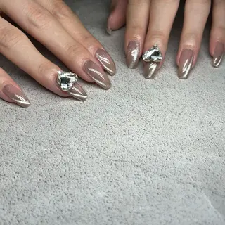 ネイル 𝐫𝐚𝐢 𝐧𝐚𝐢𝐥の眉毛・アイブロウイメージ