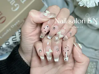 ネイル E.N🦋 長さ出し/持ち込みのネイルデザイン