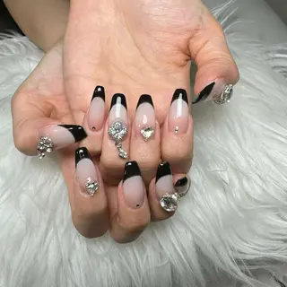 ネイル T. Leeのネイルデザイン