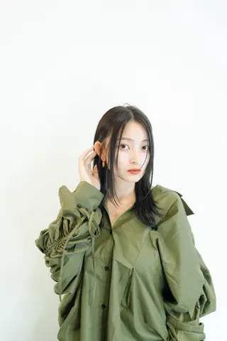 セミロング カラー opus 店長大和 レイヤー/赤み消しのヘアスタイル