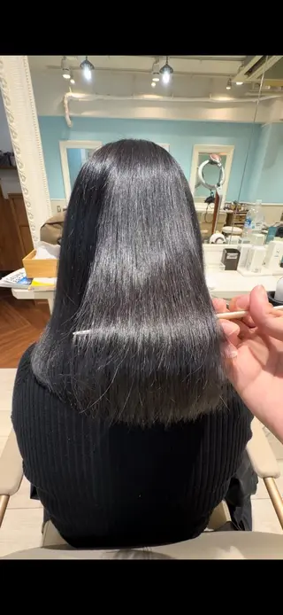 ミディアム Zina/髪質改善/ 縮毛矯正/谷内昇太のヘアスタイル