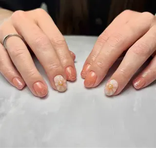 ネイル BLESS所属・BLESS momoのネイルデザイン