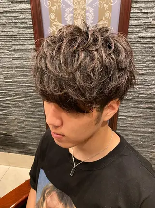 ミディアム パーマ メンズ ヒロ銀座ヘアーサロン BARBER SHOP川崎店所属・岡本 宗士のヘアスタイル