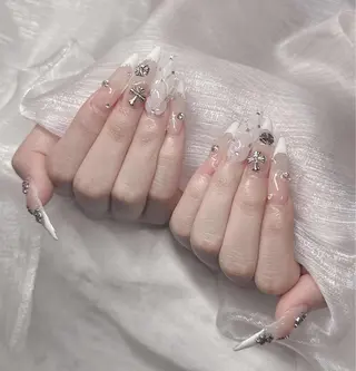 ネイル Lee Nailsのネイルデザイン