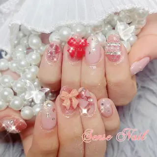 ネイル Kurieitibu 🍬Byu~tīのネイルデザイン