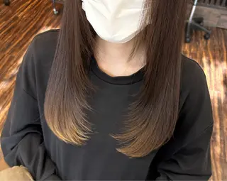 ロング 浅利 陽菜のヘアスタイル