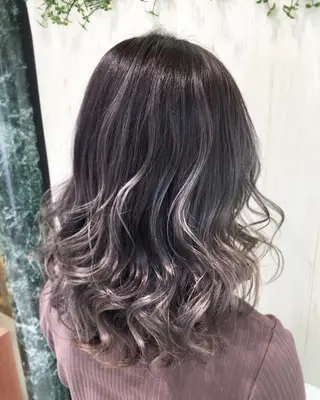 ミディアム カラー N° jillva ♦️川端裕司♦️のヘアスタイル