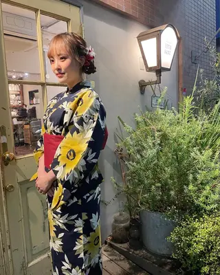 セミロング ヘアアレンジ KURIA‪‪*⋆ஐ ブリーチ/韓国ヘアのヘアスタイル