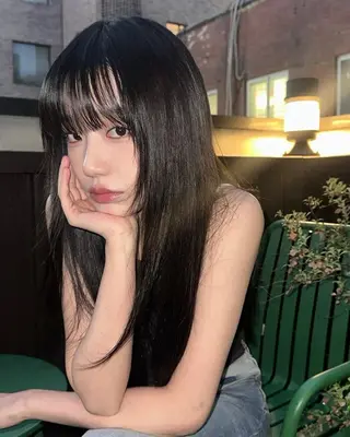 ロング カラー ヘアアレンジ 韓国レイヤーカット/ 儚げカラーチナツのヘアスタイル