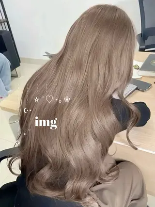 ロング カラー 🖤ハイトーン× レイヤー🖤SARAのヘアスタイル