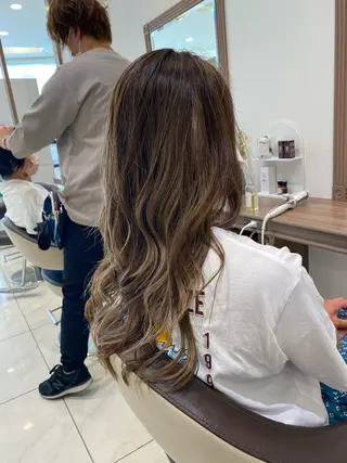 ロング カラー 田中 慎也のヘアスタイル