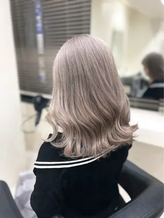 カラー 透明感ハイトーン/ ベージュ/りくとのヘアスタイル