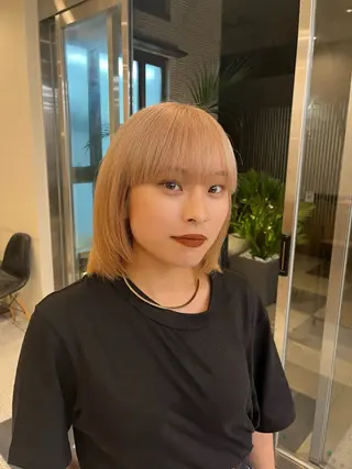 カラー 韓国レイヤーカット/ ハイトーン/マアヤのヘアスタイル