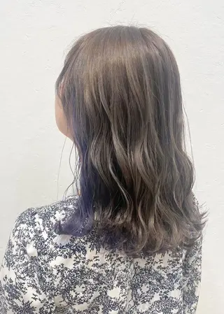 セミロング カラー N° aria 三軒茶屋のヘアスタイル