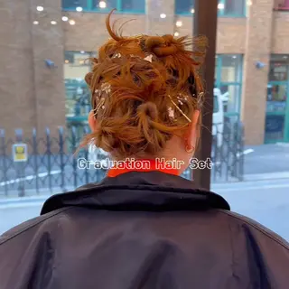 ミディアム ヘアアレンジ ura/デザイン/ ハイトーン/個性派のヘアスタイル