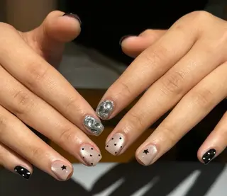 ネイル 高木 維麗絲のネイルデザイン