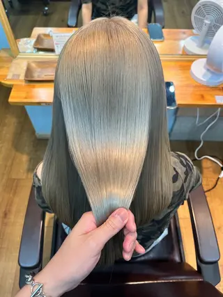 セミロング カラー 🫧艶髪デザイナー 🫧白石航汰のヘアスタイル