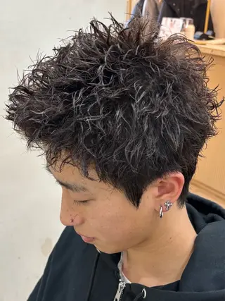ショート パーマ メンズ パーマ職人DAIKI ツイスパ/波巻きのヘアスタイル