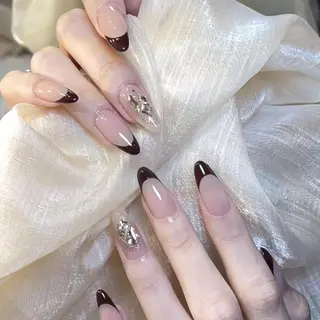 ネイル RAFFINE 月🦋🩵のネイルデザイン