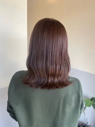 ミディアム 小久保 里紗のヘアスタイル