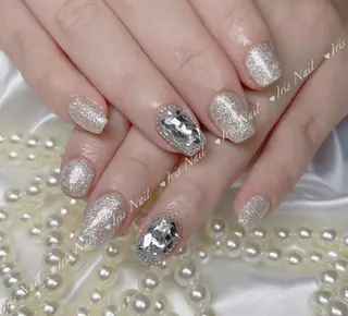 ネイル 藤江 月のネイルデザイン