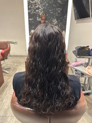 ロング パーマ メンズパーマ/レイヤ ーカット岡田遥希のヘアスタイル