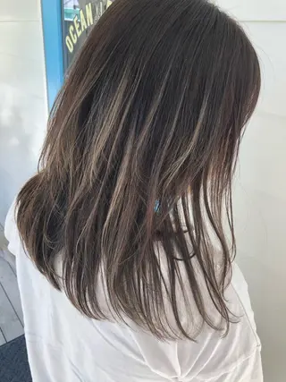 セミロング カラー AUBE HAIR citrine所属・石垣島/美容師 Moeのヘアスタイル