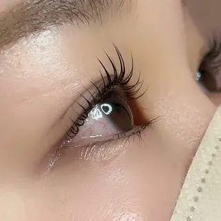 マツエク・マツパ LULU昭島所属・チヒロ Eyelistのマツエク・マツパデザイン