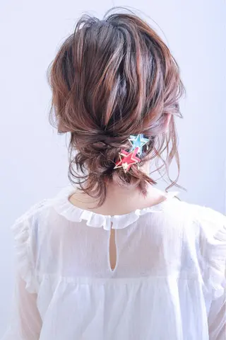 セミロング ヘアアレンジ 伊藤 裕貴のヘアスタイル